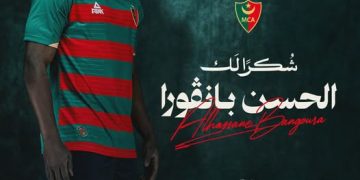 مولوديــة الجزائــر تبيع ورقــة تسريـــح الحســن بانغــورا
