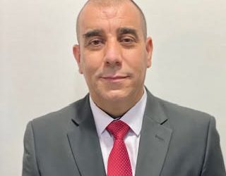 تكريم محمد أمين خلادي تقديـرا لإسهاماته في مجـال التصنيف