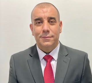 تكريم محمد أمين خلادي تقديـرا لإسهاماته في مجـال التصنيف