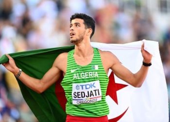 سجاتــي يحقّــق الفـــوز في سبــاق 800 مـــتر عـــن جـــدارة