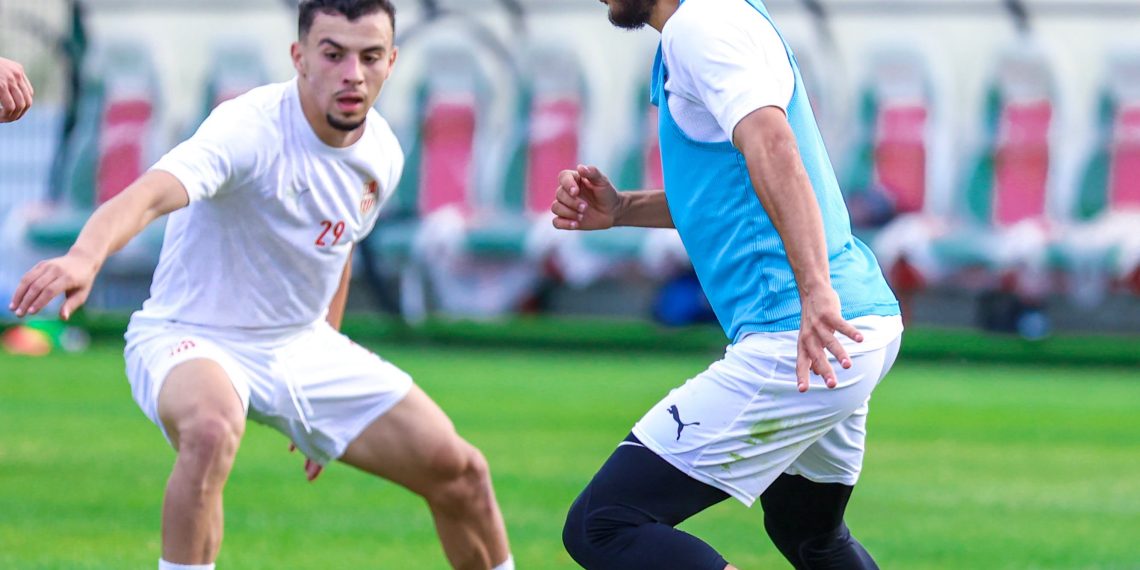 إدارة شبـاب بلـوزداد تقــترب من غلــق  ملـف سـوق التحـويـلات الصيفية