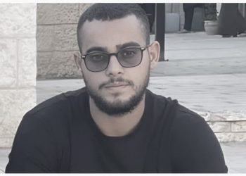 عائلـة الأسير عبد اللــه بشنـاق تناشدالعالم بتوفير نظارة طبية لابنها