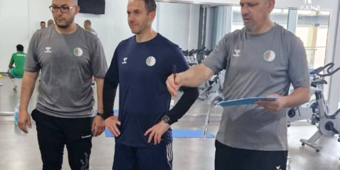 المنتخب الوطني لكــرة اليـــد يتربّـص بالعاصمـة