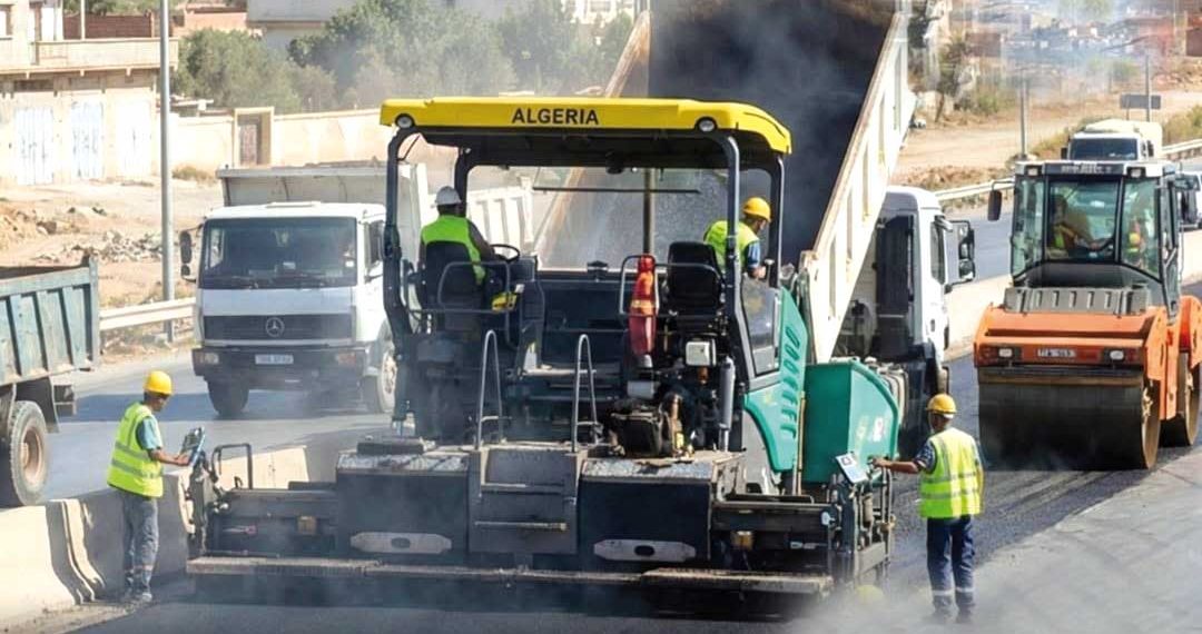 خنشلـة.. ورشـات هامـة لتحسـين شبكــة الطرقات