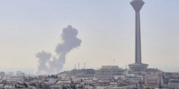 ترامــب يعلــــّق الهجوم علـى إيـران