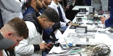 النعامـة.. تخصّصات جامعيــة لمواكبة التحولات التكنولوجية