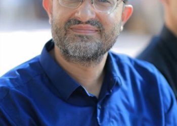بضع شعرات.. وكل الوطن
