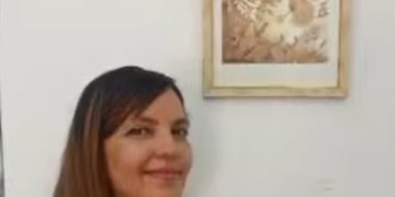 “بضـع نغمـات مـن التحـوّل”..  سيمفونيـة ألـوان تحتفي بالمـرأة