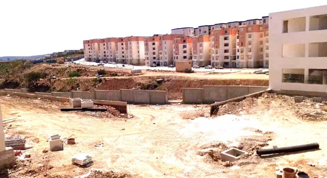 الطارف.. متابعة إنجــاز أكـــثر من 4 آلاف وحدة سكنية