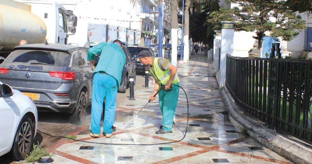 سكيكدة..عمليـات تنظيـف المحيط تتواصـل