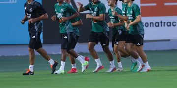 حمـداني يشــرع في الأمــور الجديـة وبــن سبعينـي وحـاج موسى آخـــر الملتحقين