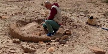 «مينــاء كيـــزة» يــبوح بـأسراره التاريخـــيــة