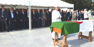 الجزائر تودّع مجاهدا كبيرا وقائدا ألمعياً