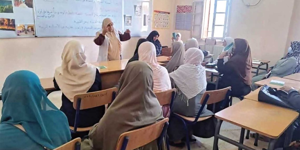 2816 دارسًا يفتحون نوافذ المعرفة بالنعامة