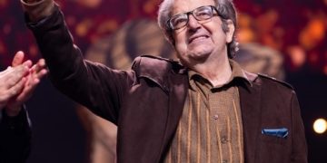 سيد أحمـد أقومـي يعــبر ستـة عقود مـن ذاكــرة الفـن الجزائـري