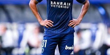 الإصابة تعاود شرقي وتثير القلق حول وضعه الصحي